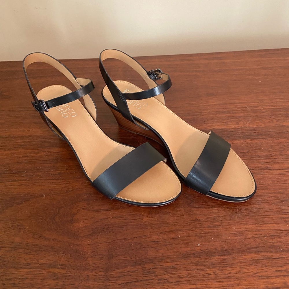 Enzo Angiolini Black and Tan Women's Sandals